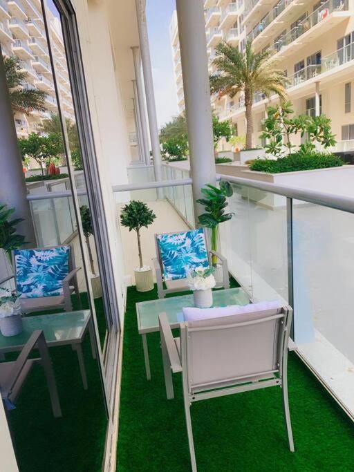 Beach Dream - A Luxury 1 Bedroom Apartment With Direct Beach Access Ras al-Khaimah Bagian luar foto