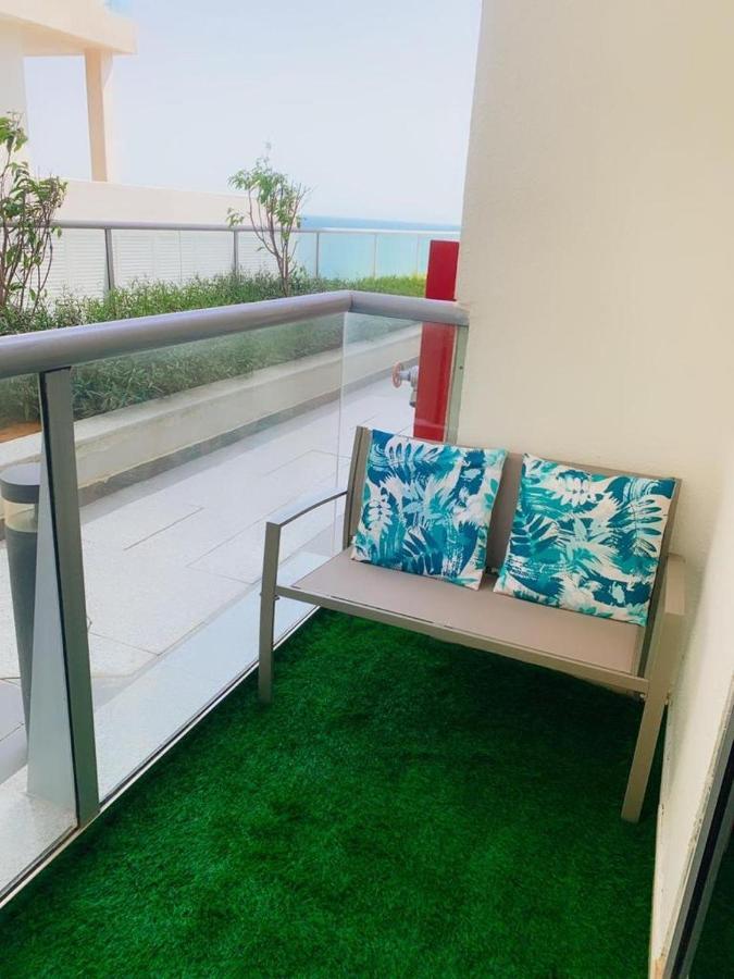 Beach Dream - A Luxury 1 Bedroom Apartment With Direct Beach Access Ras al-Khaimah Bagian luar foto