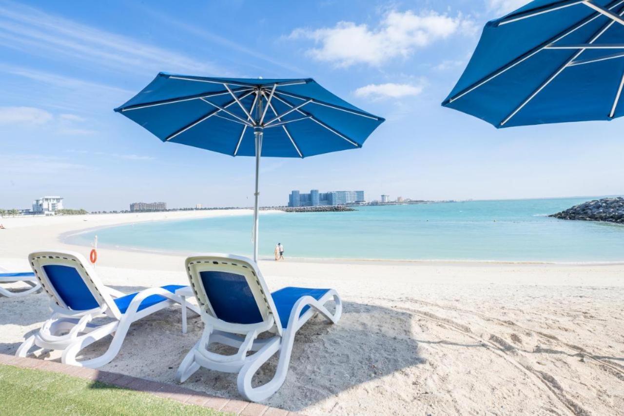 Beach Dream - A Luxury 1 Bedroom Apartment With Direct Beach Access Ras al-Khaimah Bagian luar foto