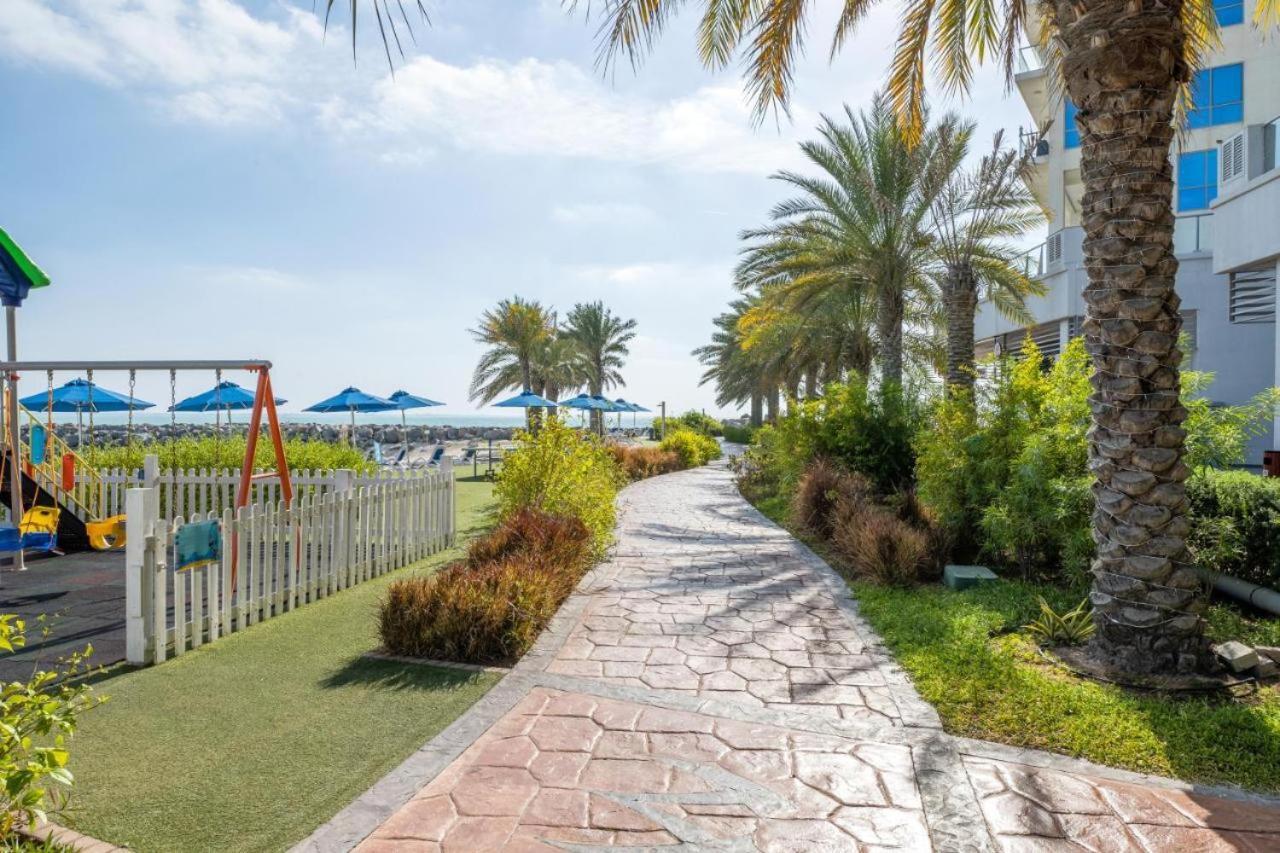 Beach Dream - A Luxury 1 Bedroom Apartment With Direct Beach Access Ras al-Khaimah Bagian luar foto
